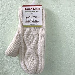 Wool gloves